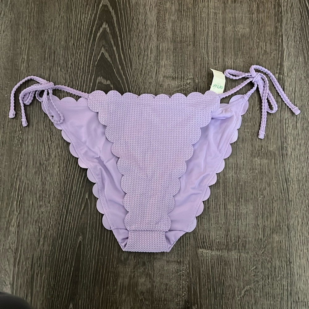 NWT Aerie textured scalloped edge, swim bikini, bottom